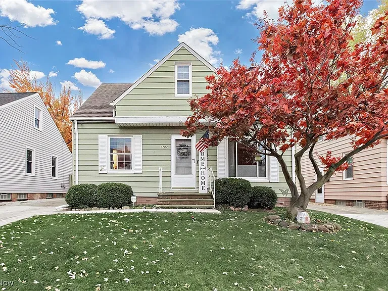 6707 Laverne Ave, Parma, OH 44129